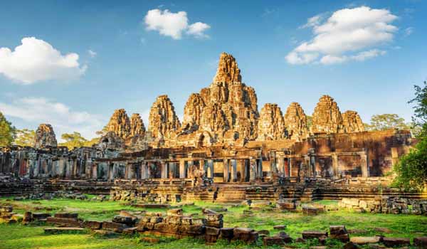 معبد انگکور وات در تورهای جنوب شرق آسیا اقساطی