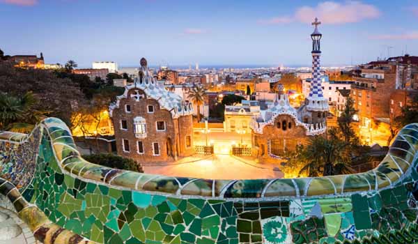 تصویری از معماری زیبا در تور اسپانیا اقساطی
