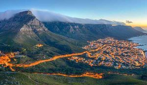 نمایی از کوه و دریا در تور آفریقای جنوبی اقساطی